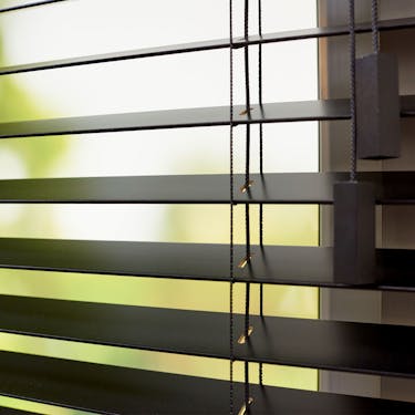 Houten jaloezie 50mm budget | INHUIS